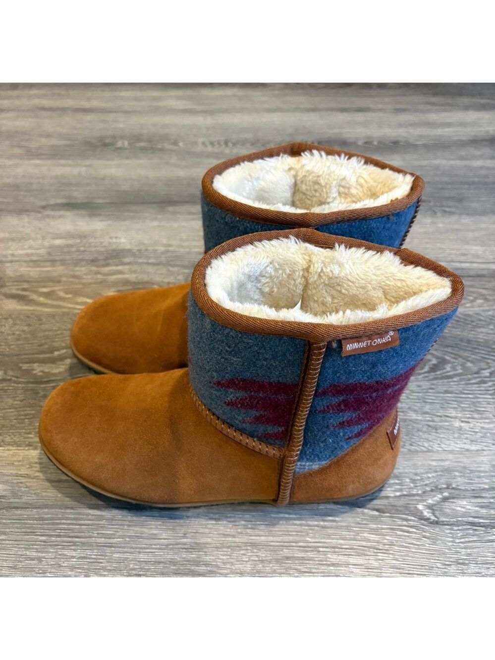 Minnetonka Wool Blend Aztec Pattern Shearling Lined Ankle Boots Size 8 - Picture 2 of 9